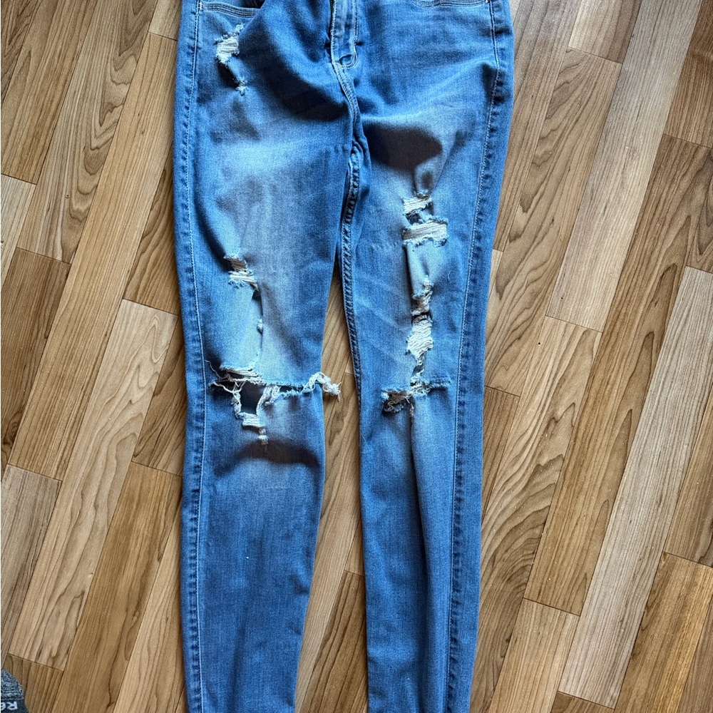 Hollister 9R ripped jeans - Picture 1 of 3